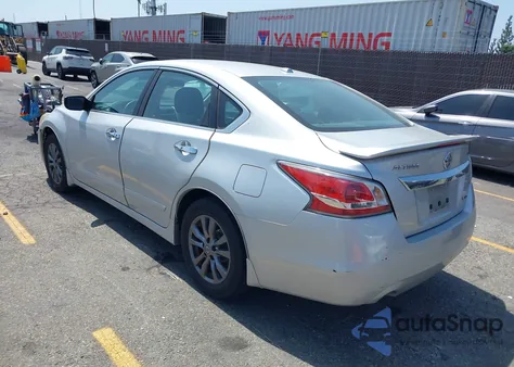 2015 Nissan Altima 2.5 S from USA, damaged, VIN 1N4AL3AP5FC570288